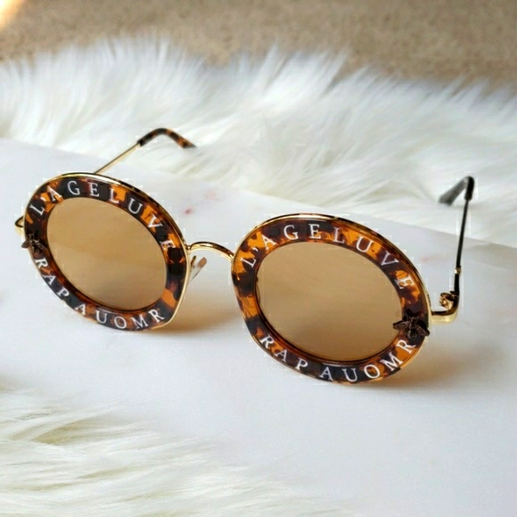 HOST PICK! 🎅 Retro look round bee sunglasses - Picture 6 of 7